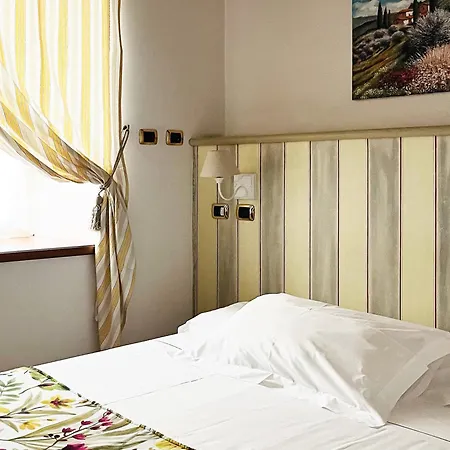 Otel Euchelia 4*