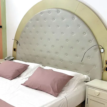 Otel Euchelia 4*