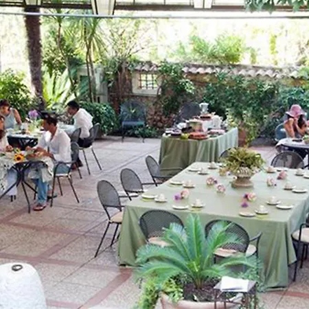 Euchelia Szálloda 4*